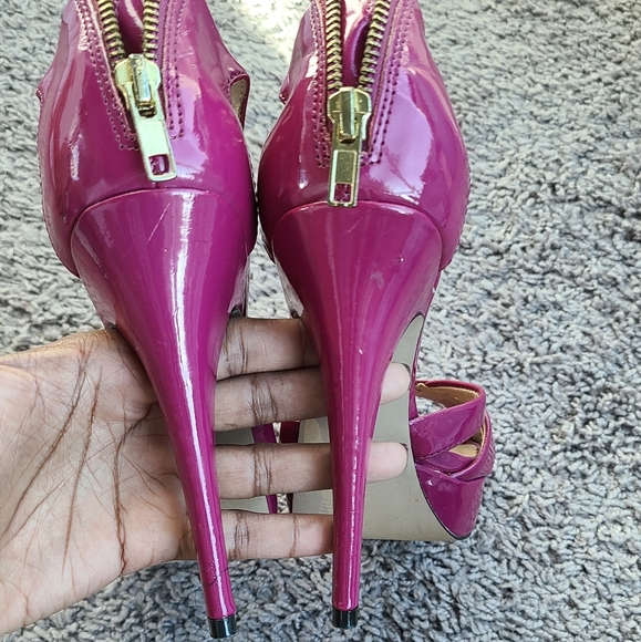 Fuschia Steve Madden heels - Picture 5 of 10